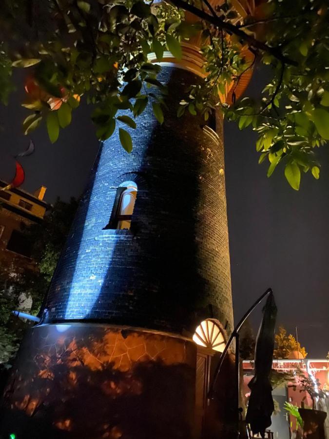 Water Tower Budapest 1097 Exteriör bild
